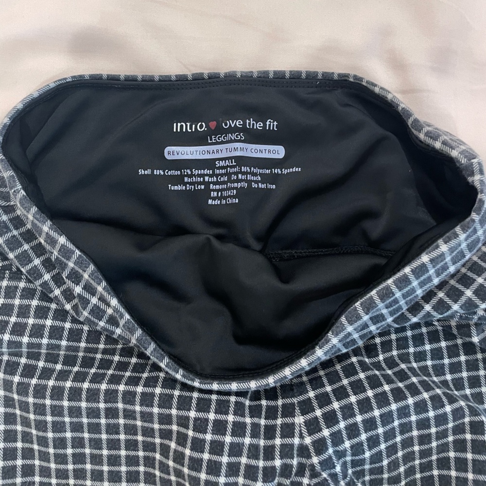 Intro. Black and White Checkered Leggings
